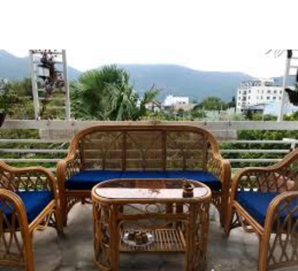 Con Son Island Home Chi Khu Co Ong Екстериор снимка